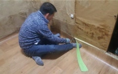 노모 모시고 흙집 살던 장애인에 새집 선물
