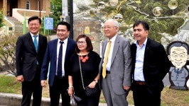 황산전통한옥마을 신용근 가옥 | 신용한 충북지사 예비후보, 필리핀 대표단과 반기문 생가 방문