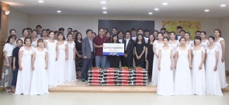 애육원에 울려퍼진 `아주 특별한 선물