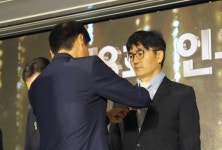 강석원 청주 모태안여성병원장 총리 표창