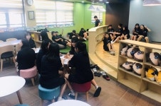 딱딱한 학교서 학생 친화공간으로 변신
