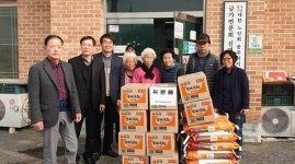 충주 공군체력단련장 경로당 등에 쌀·라면 전달