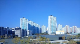 청주도심 청명한 하늘