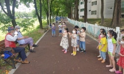 청주 살구나무길 하모니카 버스킹