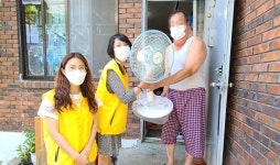 청주시 서원구 사직2동 지역사회보장협 선풍기 전달