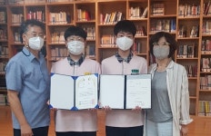 충주미덕중 박제준 학생 `작가 된다