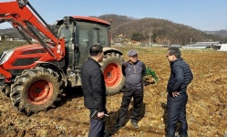 박원식 청주시 흥덕구청장 논갈이 현장 방문