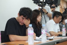 고개 떨군 오송참사 유가족