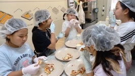 치즈 듬뿍~ 나만의 피자 `뚝딱