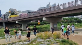 지속가능한 미래를 위해 지구 기 살려요