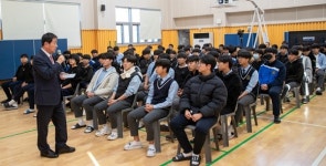 최고가 되려 하지 말고 최초가 되자