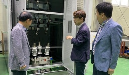 나석영 충북조달청장 동일산전 생산현장 방문
