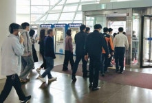 커피 들고 전화하고 … 세종시청 느긋한 대피훈련 빈축