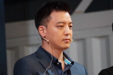 나이트클럽처럼 쿵쾅쿵쾅 ASUS 이색 게임 파티 눈길