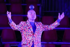 [포토뉴스] 프레스데이서 짧게 맛본 서커스 캬바레의 퍼포먼스... 4일, 상암동 문화비축기지서 본격 개막