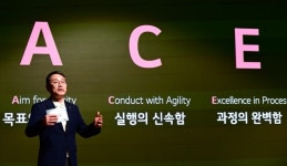 [산업 이모저모] 두산로보틱스·LG전자, 협동로봇 전기차 자동 충전 솔루션을 개발...시범 운영까지