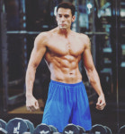 ‘소사이어티 게임2’ 줄리엔강, 여심 흔드는 ‘어깨 깡패’ 근육질 몸매 과시