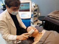 부산피부의원 리프팅, 수술 없이 주름 고민 해결 가능