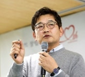 롯데마트 워라밸 문화 정착 앞장서…본사 자율좌석제 도입 ·강제 소등 확대