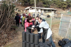 유영호 경기도의원 ‘사랑의 연탄 배달’ 자원봉사 참여