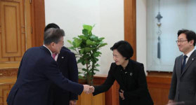 文대통령, 추미애 인사청문요청안 재가…국회 30일까지 청문회 마무리해야해