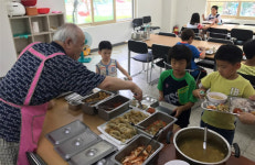 밥상으로 아이들에게 행복을