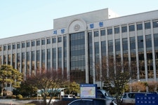아파트 신축공사 후 1년 만에 단지 내 도로 하자 시공사도 손해배상 책임 있어