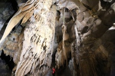 바위 따라 느릿느릿 봄과 발맞춤, 단양 선암골생태유람길