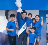 [6.13 유세현장 포토] 양산 삼호동 롯데마트 웅상점에서 유세하는 김경수 후보