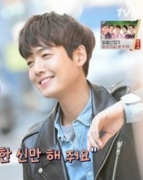 강원FC 정경호 감독, 선수들에게 신뢰 전하며 팀 이끌어