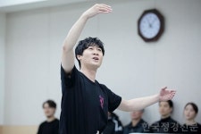 [KPEN★현장] 노인의 발레가 이상해? 창작 가무극 나빌레라 꿈을 노래하다