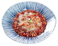 매콤함과 게살 특유의 식감이 가득.. 연안식당 꽃게살비빔밥 출시되자마자 대표 메뉴로
