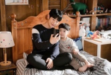 아들이 있어 한지민 앞에 작아지지만..봄밤 정해인·하이안 스마일