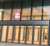 의류매장 2000곳이나 있는데..시장상인 유니클로 못 들어온다 반발