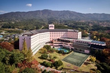 추캉스족 겨냥..코오롱 계열 호텔·리조트, ‘야외 온수풀 프로모션’