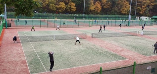 생활체육 열기로 뜨거워..김해시, 시장기 테니스 대회, 경남여성초청 축구대회 개최