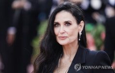 사랑과영혼 주인공 데미무어 성폭행 재조명 500달러에 엄마가 날 팔아
