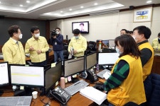 과천 신천지 참석자 215명 유증상..경기도, 16일 예배인 전원 자가격리