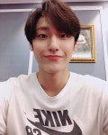 이도현, 팬들 선물 돼지모자 여자친구에게? 럽스타 사실무근 친구들과 함께