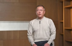정의선 회장, 아이오닉 5 플랫폼 점검..美 자율주행 합작 법인 ‘모셔널’ 본사 방문