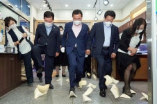 통영시 로컬푸드 직매장 개장..농협하나로마트에 지역 농산물 판매