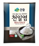 신송식품, “맛깔스러운 김장 비결은 ‘천일염’”..자연방식 그대로 만든 청정 소금 제안