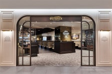 “아웃백이 달라졌다” bhc그룹 아웃백, 대전갤러리아점 리로케이션 오픈