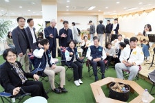 MZ세대 요구 반영 국립목포대, 콘셉트 북카페 MNU 캠핑마루 오픈