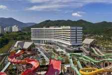 롯데호텔앤리조트 김해, 원더도어 정식 오픈..“워터파크로 빠르게”