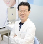 [이준균 원장의 치과라이프] 성장기 자녀, 교정은 언제가 좋을까