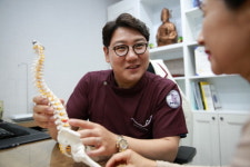 과다한 스마트폰, PC사용은 VDT증후군의 원인