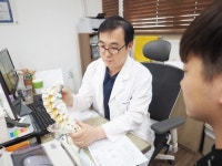 척추질환, 원인에 맞는 치료 방법 선택해야
