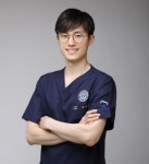 임플란트, 오래 사용하려면 치과 맞춤형 보철 고려해야