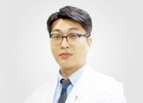 대표적인 어깨 통증 오십견, 정확한 진단이 우선